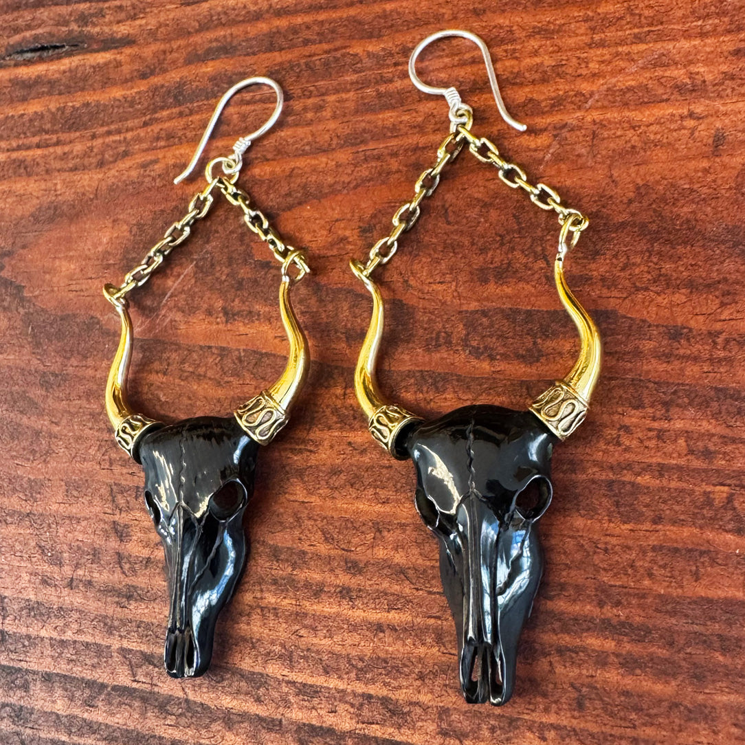 Buffalo Skulls - Horn & Chain