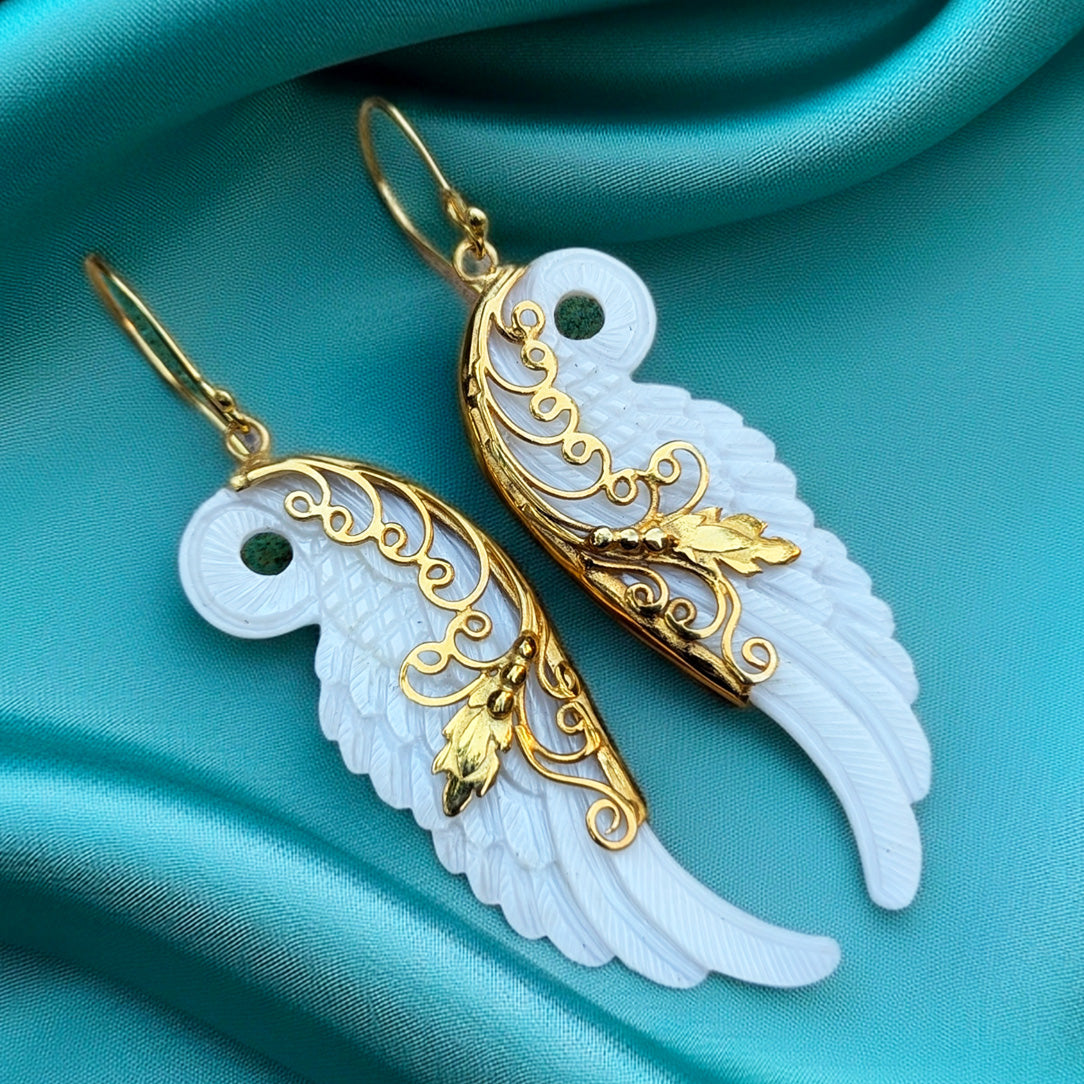 White Pearl Wings - Gold