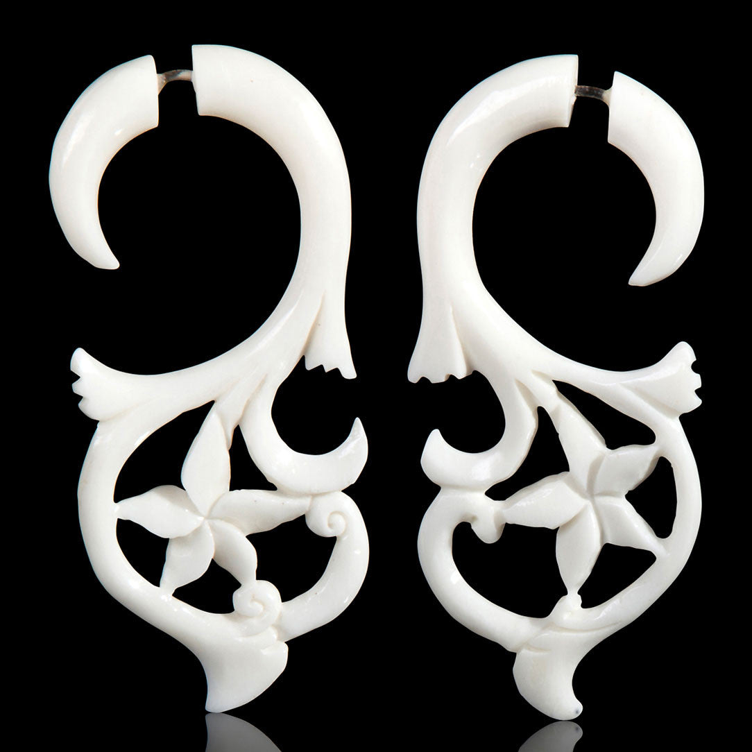 Plumeria Curls - Bone