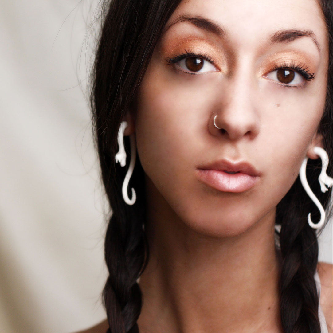 Serpent Curls - Bone