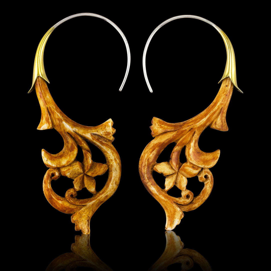 Plumeria Curls - Stained Bone