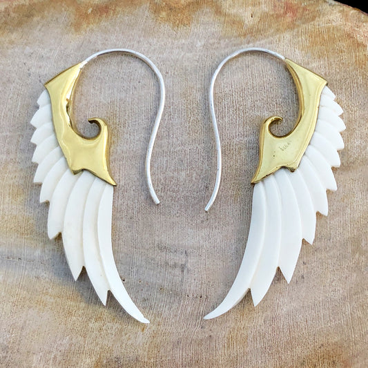 Striking Wings - Bone