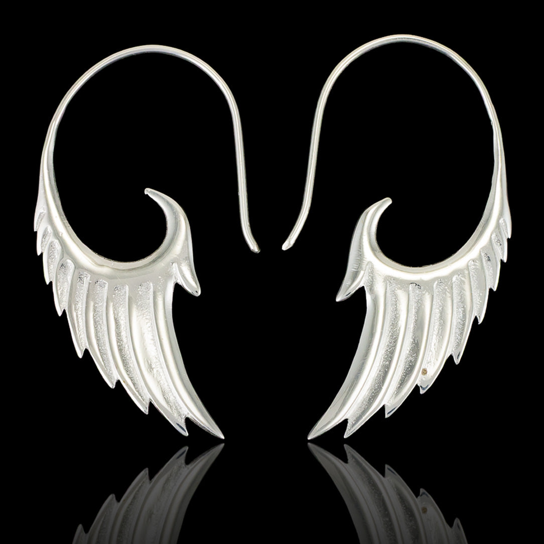 Larko Wings - Silver Posts