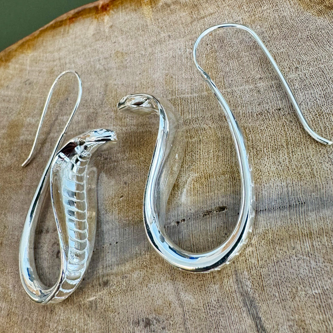 Cobras - Silver Posts
