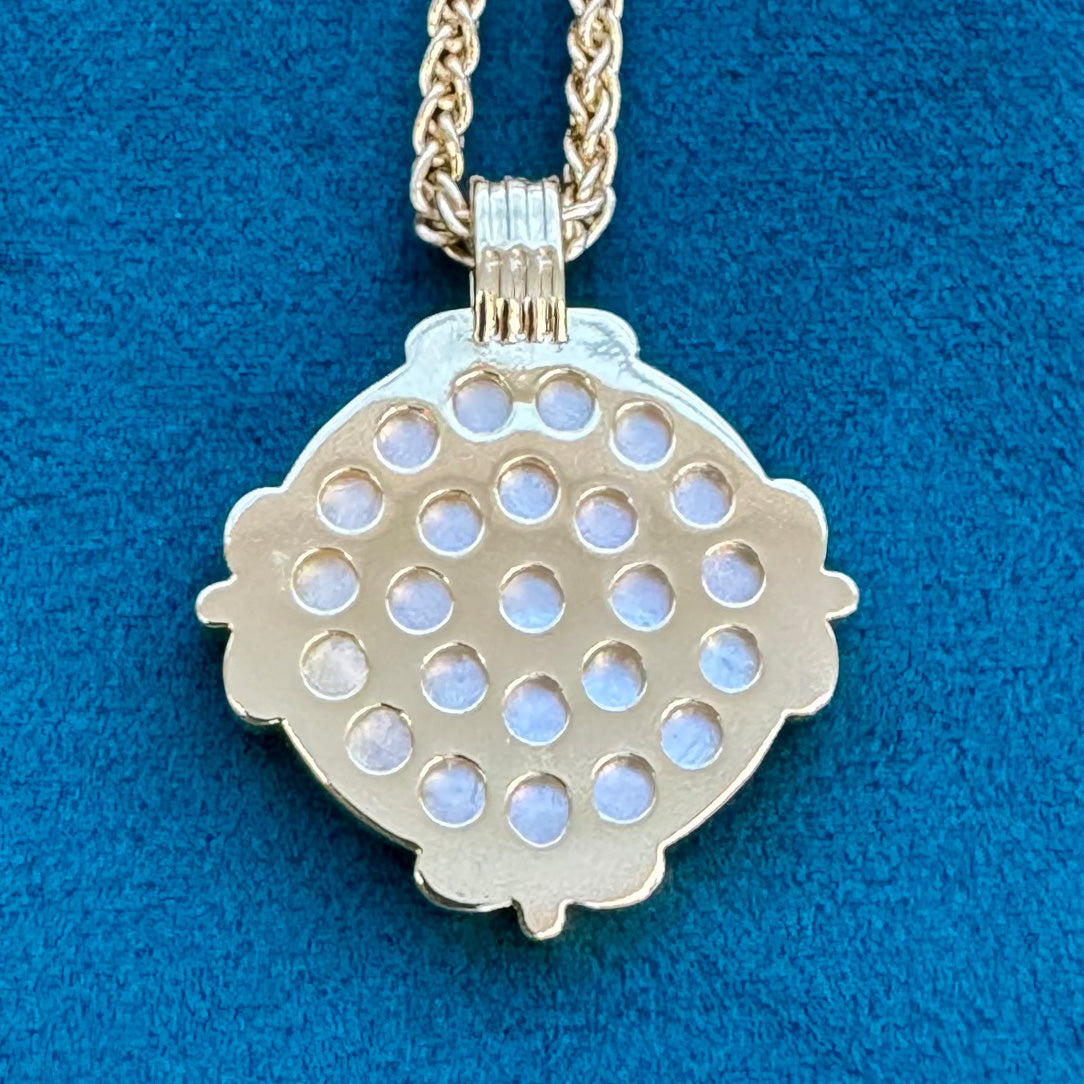 Dakota - Shell Cameo