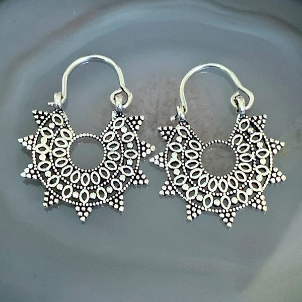 <span>ASE-408<span>: </span></span>Small Mandala Star Hoops