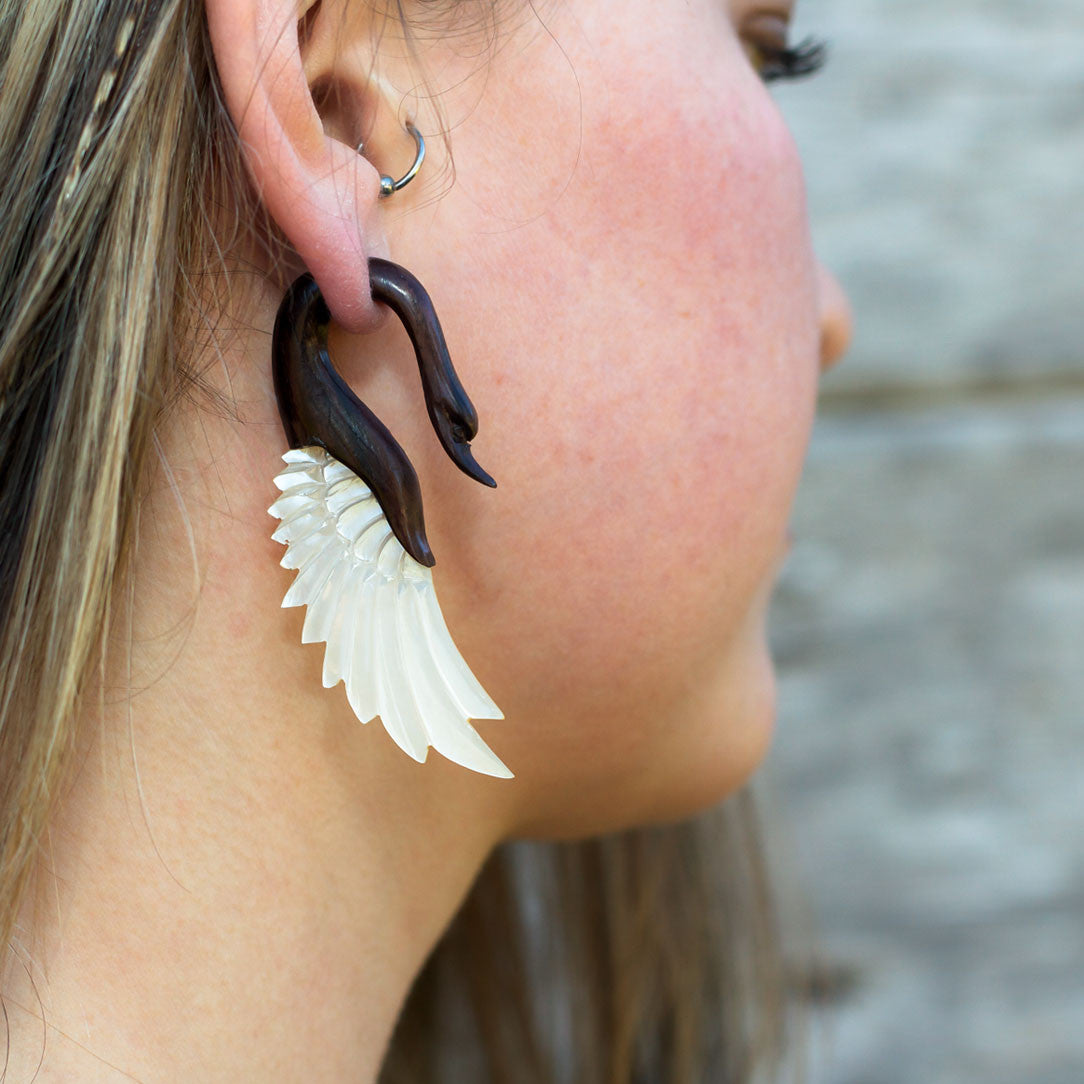 Yafah Swans - Wood & Shell