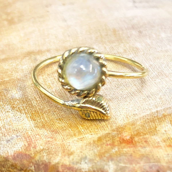 <span>RBR-041<span>: </span></span>Moonstone Leaf Ring - Brass